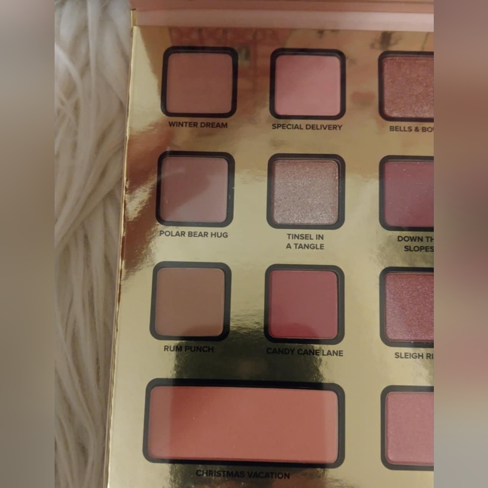 🎄FIRM! NWT TOO FACED CHRISTMAS IN THE ALPS LIMITED EDITION MAKEUP COLLECTION - Picture 8 of 12